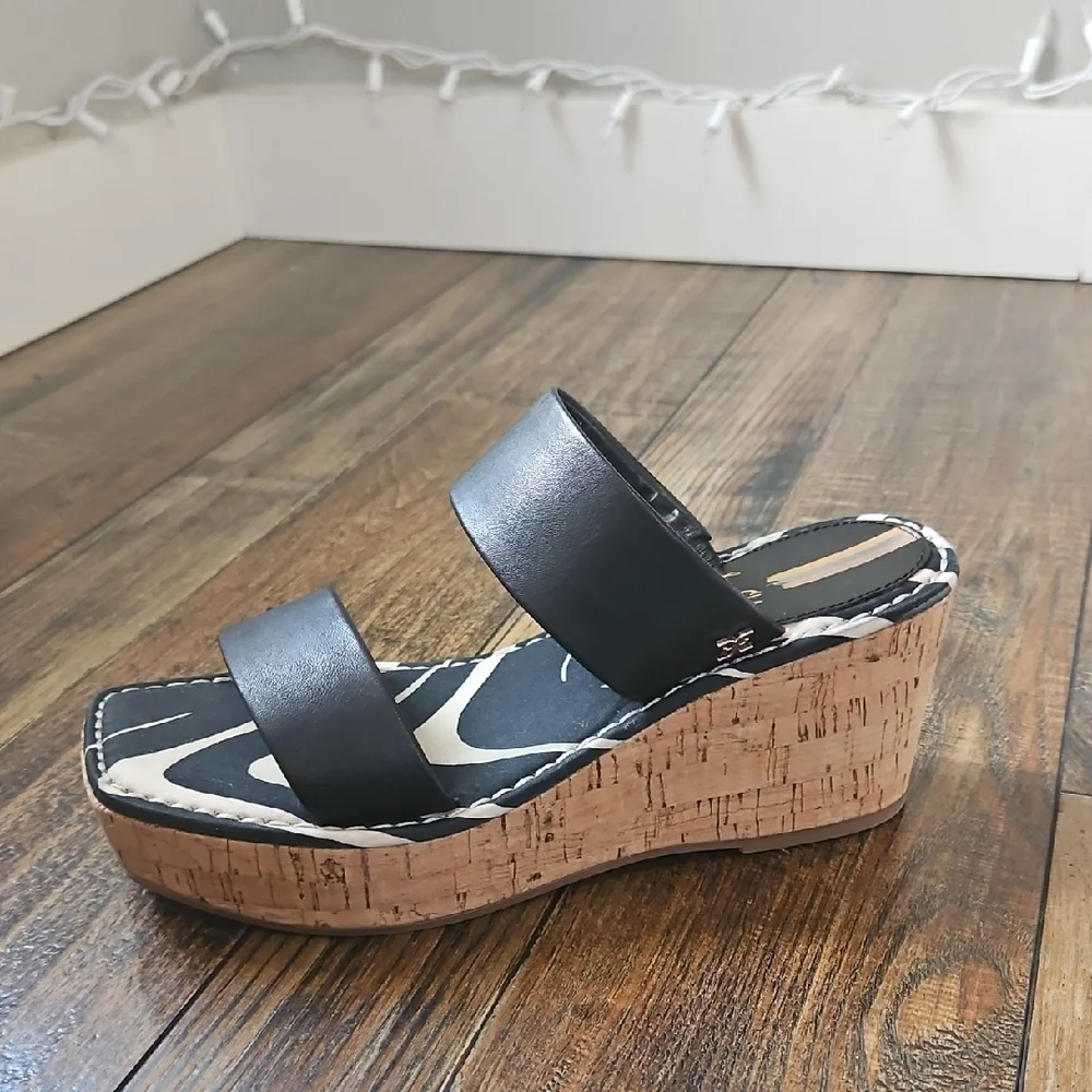 Sam Edelman Alissa Black ‎ and Tan Wedge Sandals
